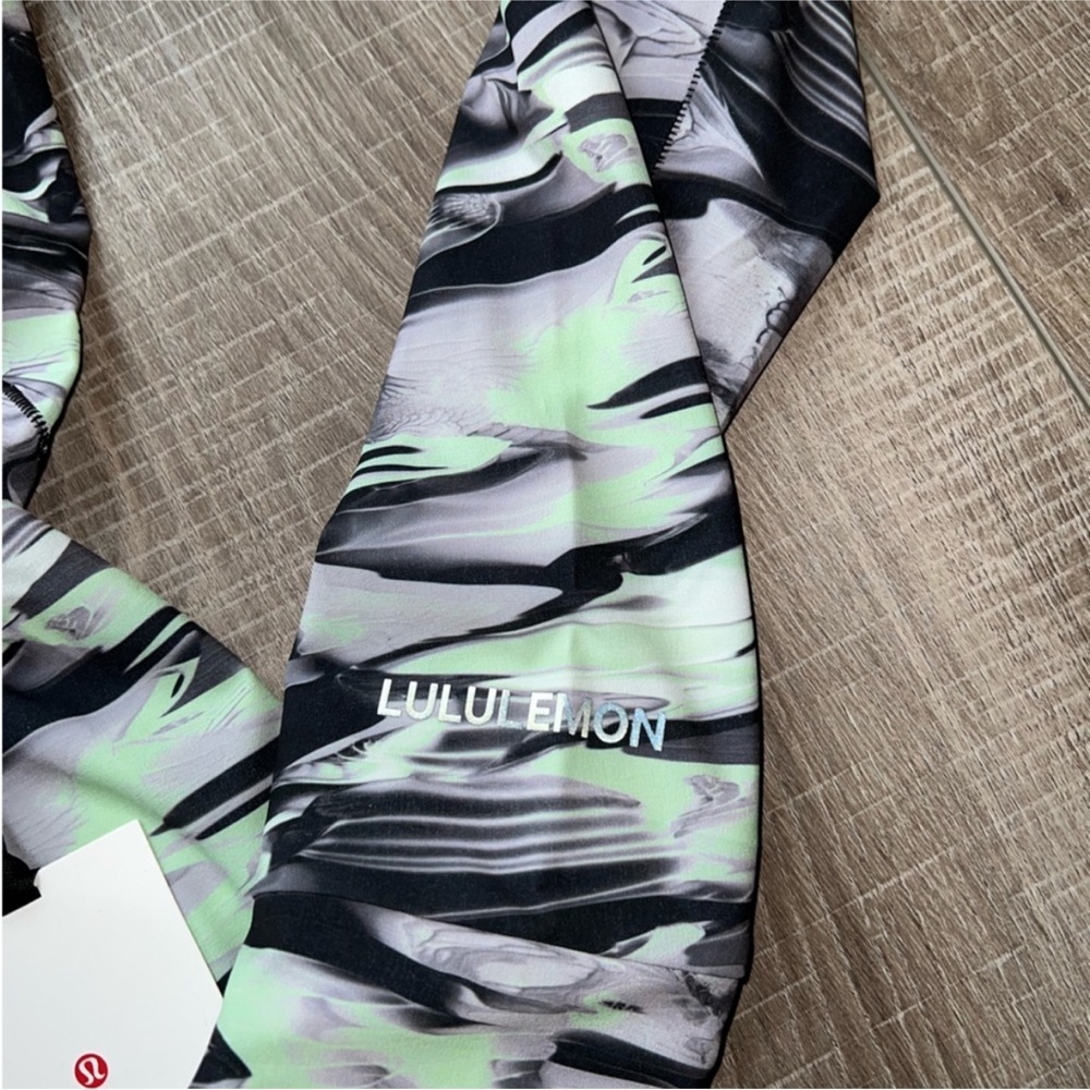 Lululemon Mist Over Windbreaker in Paint Glide Multi Size 4 - Picture 8 of 10
